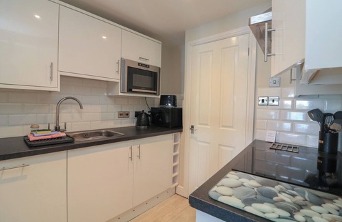 Salcombe Cottage | Elegant 37 THE SALCOMBE Cottage with Oceanfront Pool