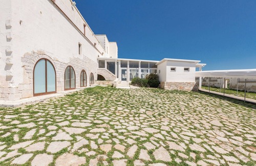 Mottola Apartment | Elegant Room at 3787 ADT with Pool and Breakfast Included