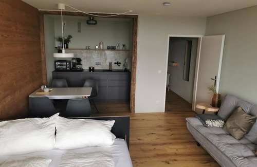 Geyersberg Apartment | Family-Friendly 38 m² Apartment with Pool for 4 Guests