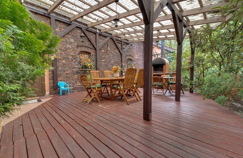 Chlebice Other | Spacious 5-Bedroom House with Pool & Pet-Friendly Amenities