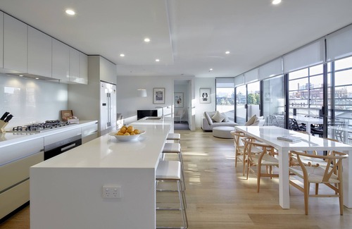 Cremorne Apartment | Elegant 381 Cremorne: Rated 9/10 with Family-Friendly Amenities