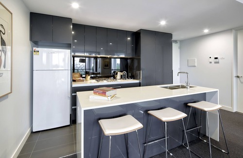 Cremorne Apartment | Elegant 381 Cremorne: Rated 9/10 with Family-Friendly Amenities