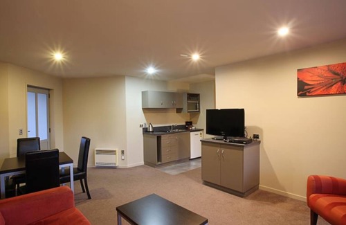 Invercargill Hotel | Discover 388 on Tay Motel: Family-Friendly & Breakfast Included