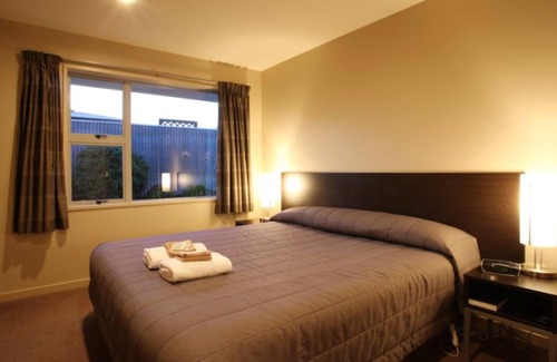 Invercargill Hotel | Discover 388 on Tay Motel: Family-Friendly & Breakfast Included