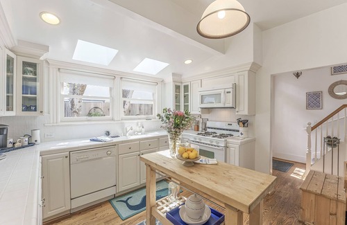 Pacific Grove House | Pet-Friendly Coastal Retreat with Ocean Views in Pacific Grove