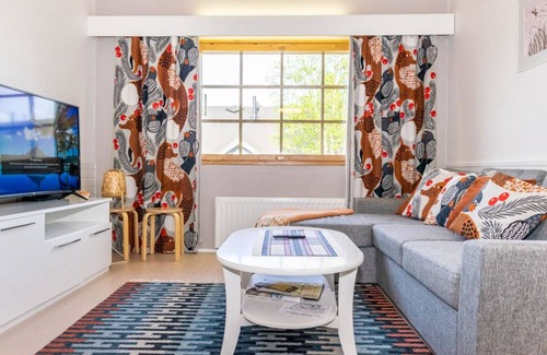 Saariselka House | Cozy 39 m² House with Kitchen for Up to 6 Guests