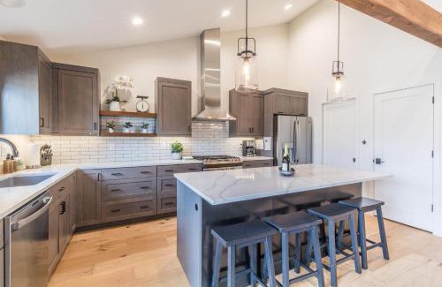 Ridgway House | Top-Rated Stay at 396 N Lena Street - Family Friendly