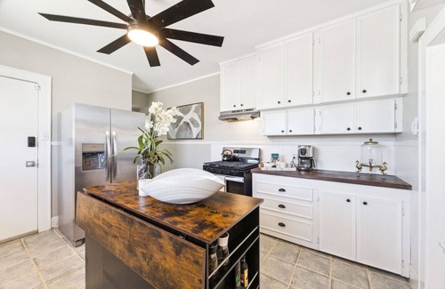 Galveston House | 39th St. Getaway At The Zen Den