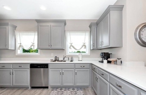 Huntsville Apartment | 3A Charming new 2-bedroom apartment n10 m from aquatic ct downtown& hospital