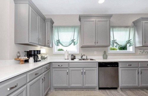 Huntsville Apartment | 3A Charming new 2-bedroom apartment n10 m from aquatic ct downtown& hospital