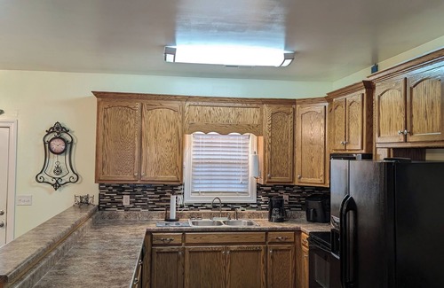 Athens House | Unforgettable Elk River Retreat: Work & Play Await You!