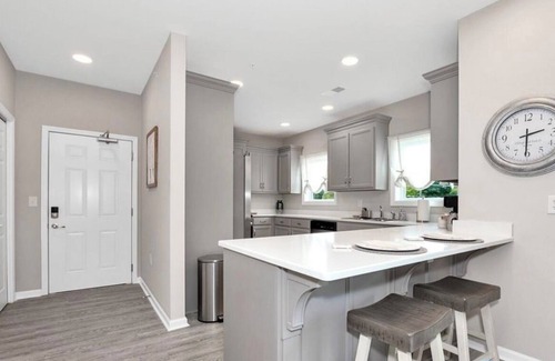 Huntsville Apartment | 3B Luxury New 2BR apartment in delightful Huntsville close to mall, aquatic ctr
