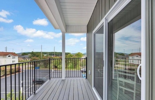 Huntsville Apartment | 3B Luxury New 2BR apartment in delightful Huntsville close to mall, aquatic ctr