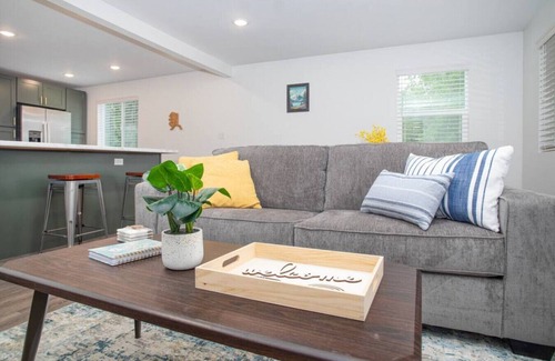 College House | Modern 3B2B Fairbanks Home - Perfect for Families & Pets