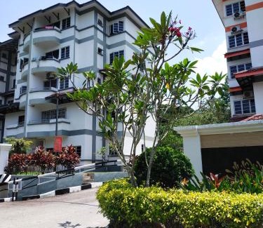 Hulu Selangor Apartment | Family-Friendly 3B2R Unit at Seruni Service Apartment
