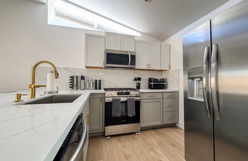 Southwest Anaheim House | Charming 3BD/2BA Retreat Near Disney with Great Amenities