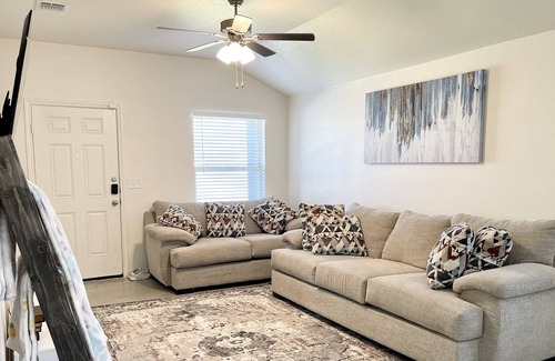 Killeen House | 3bd/2ba The One with Friends