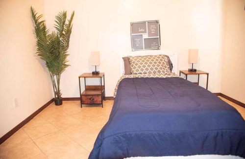 Edinburg Apartment | Ideal 3BD Town Suite Near Medical Center - Pet Friendly!