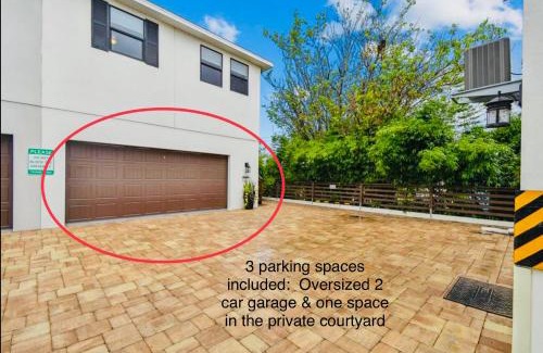 Gillespie Park House | Pet-Friendly Oceanfront Retreat @ The Park Home - 10/10 Rated