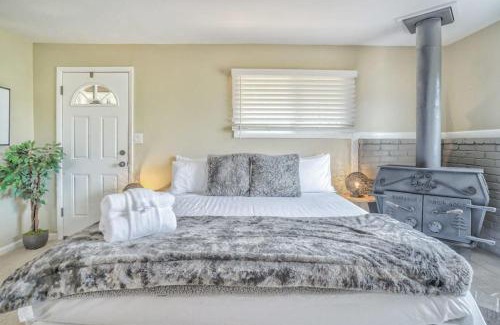 Cascade-Chipita Park House | Cozy 3BD Cowboy Cabin Near Pikes Peak for Family Getaways