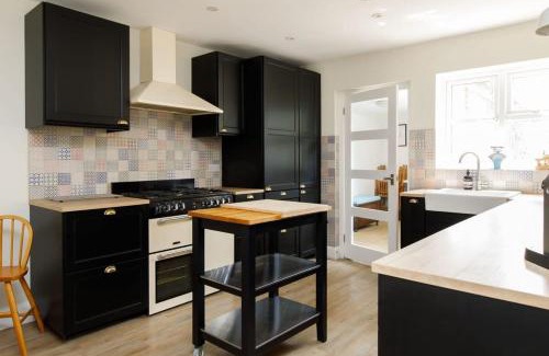 West Wittering House | Family-Friendly Beach Retreat: 3bd in West Wittering