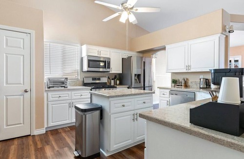 North Las Vegas House | 3BD Pool+Jacuzzi Oasis!