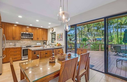 Napili House | Newly Remodeled Home Steps from Napili Bay Beach - 10/10!