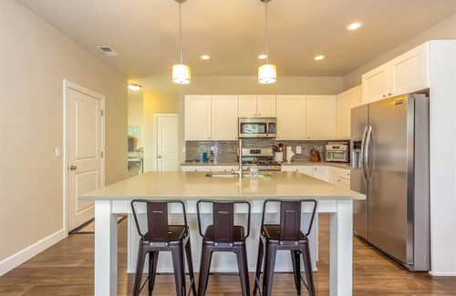Old Farm District House | Pet-Friendly Sonata Getaway Near Old Mill District - 9.8 Rated