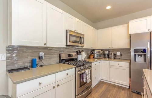 Old Farm District House | Pet-Friendly Sonata Getaway Near Old Mill District - 9.8 Rated