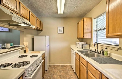 Highlands - Perkins Condo | Family-Friendly Condo Near LSU with Spa & Breakfast