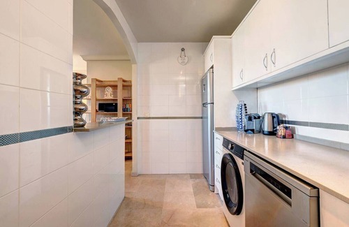 Castillo de Sabinillas Apartment | 3Bed-6Guests-Parking-Golf-Pools-Seaview
