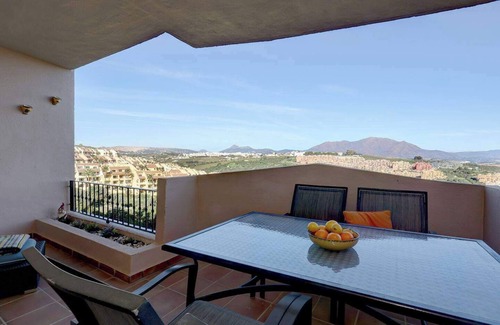Castillo de Sabinillas Apartment | 3Bed-6Guests-Parking-Golf-Pools-Seaview