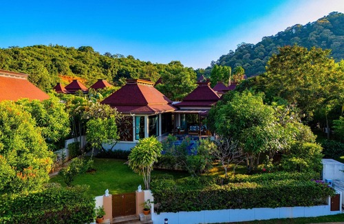 Pranburi Villa | Relax in a 3Bed Bali Style Villa Near the Beach