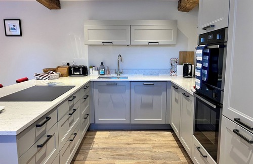 Staunton Cottage | Cozy 3-Bed Cottage in The Forest of Dean with Breakfast