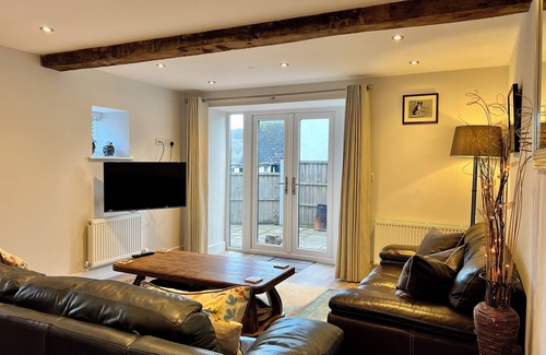 Staunton Cottage | Cozy 3-Bed Cottage in The Forest of Dean with Breakfast