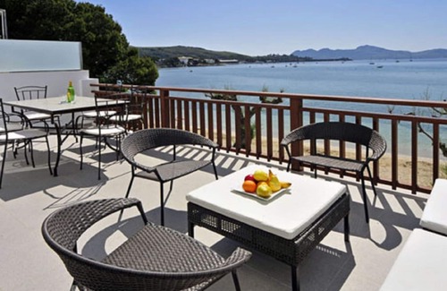 Puerto de Pollensa Condo | Modern 3-Bedroom Apartment with Ocean View and Free WiFi