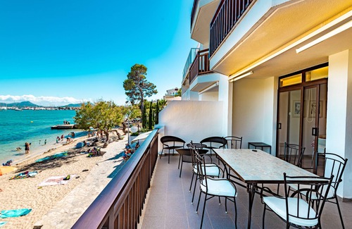 Puerto de Pollensa Condo | Modern 3-Bedroom Apartment with Ocean View and Free WiFi