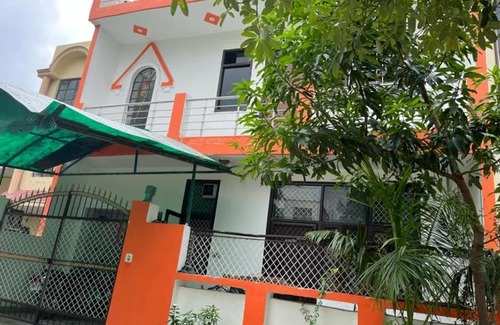 Khatima House | Family-Friendly 3bkh Khatima: Pets Welcome, Great Location