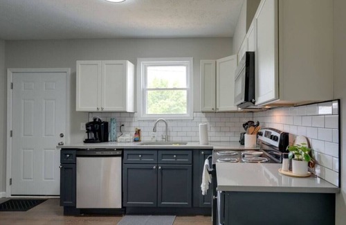 Columbus Villa | Explore Sheldon Blue: Renovated 3BR Unit with Great Amenities
