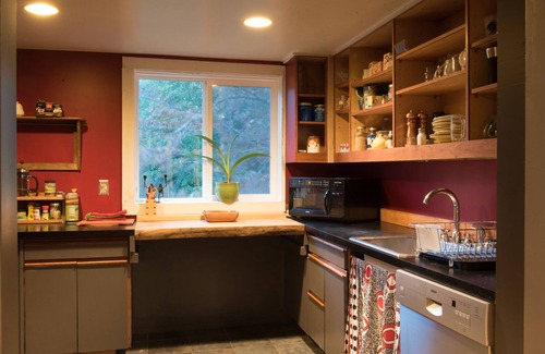 Warren House | Spacious 3BR House in Warren with Breathtaking Mountain Views