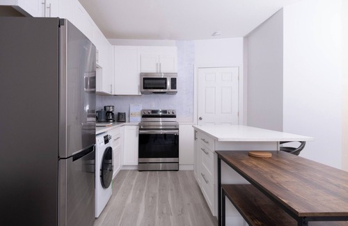 Surrey House | 3BR 2BA Surrey Home | Quiet & Convenient