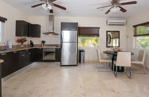 Palm Beach Villa | Private Villa with Pool Near Eagle Beach - Rated 9.8/10