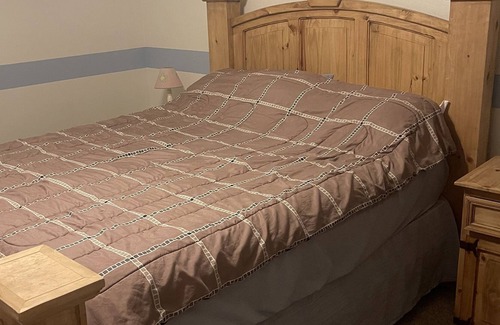 Stillwater House | Ideal 3BR Oasis with Hot Tub and Outdoor TV Near OSU