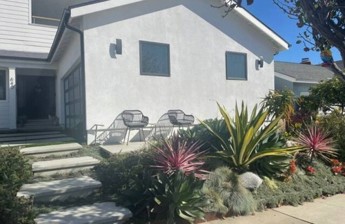 Seal Beach House | Perfect 3BR Dream Vacation Home with Pool in Seal Beach