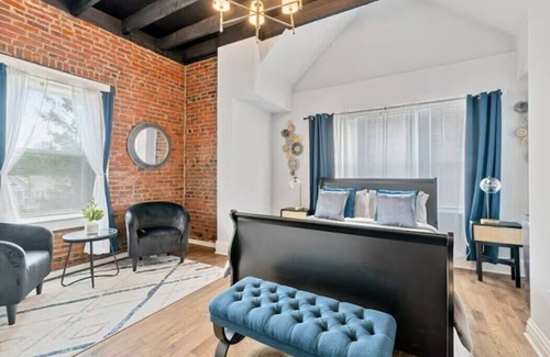 Wynnefield House | Family-Friendly 3BR Apartment with Breakfast & Pet Access