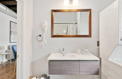 Wynnefield House | Family-Friendly 3BR Apartment with Breakfast & Pet Access