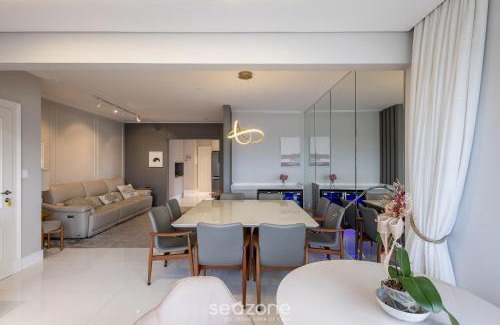 Barra Sul Apartment | Oceanfront Getaway with Top Ratings in Balneário Camboriú