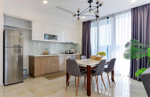 Ben Nghe Apartment | Experience Aqua 2: Cozy Stay with Panoramic Vinhomes Views