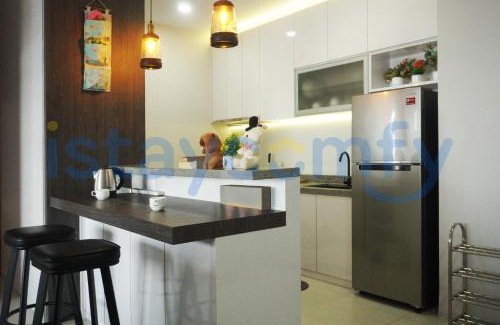 Lubuk Baja Apartment | Family-Friendly 3BR Aston Residence with City and Sea Views