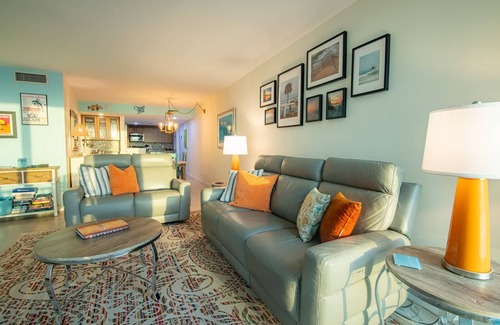 Gulfstream Beach Condo | Beachfront Condo with Pool, Ocean Views & Pickleball Courts